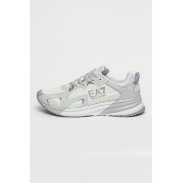 Pantofi sport cu insertii din plasa