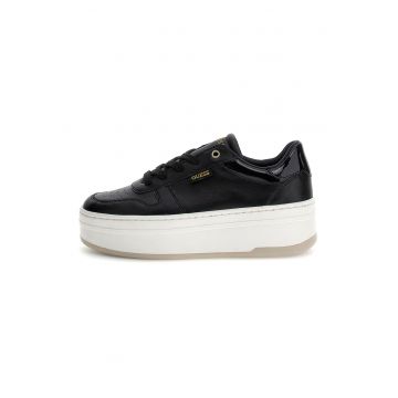 Pantofi sport de piele cu detalii lacuite