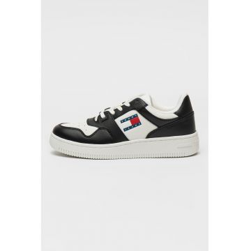 Pantofi sport cu segment perforat Retro