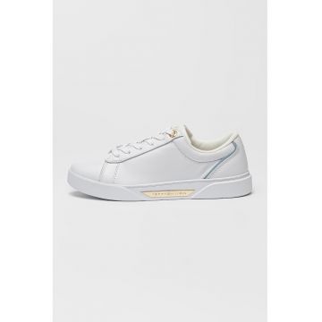 Pantofi sport de piele cu logo metalic