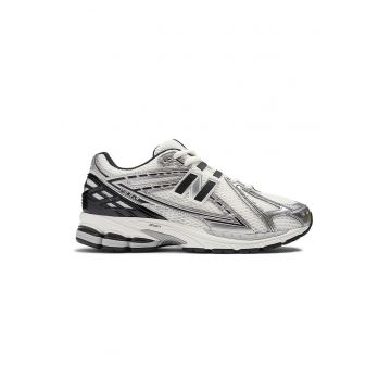 Pantofi sport cu insertii de plasa 1960R