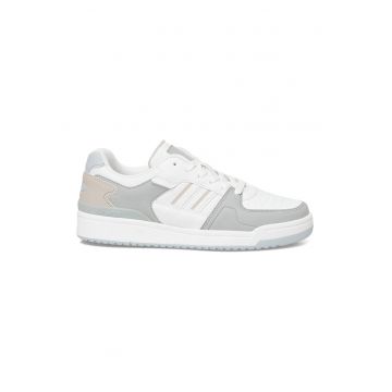 Pantofi sport cu siret si model
