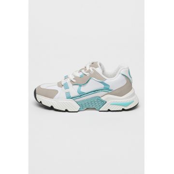 Pantofi sport cu aspect contrastant
