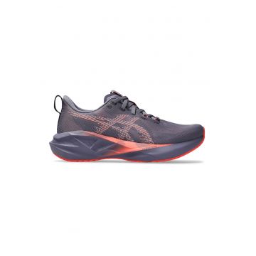 Pantofi Novablast 5 cu detalii reflectorizante pentru alergare